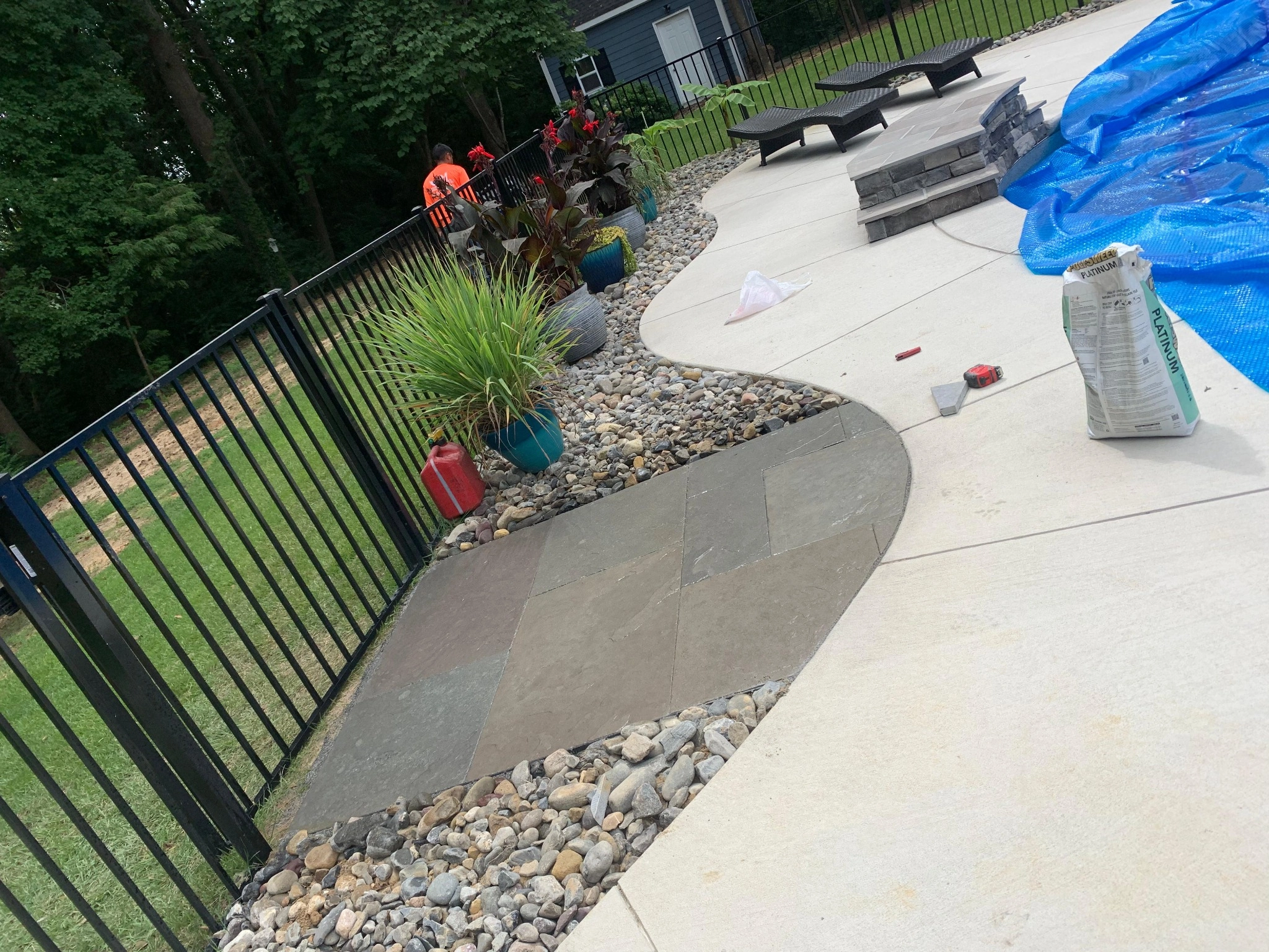 Mulch installation